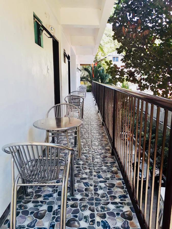 Ahras Place Coron Bagian luar foto